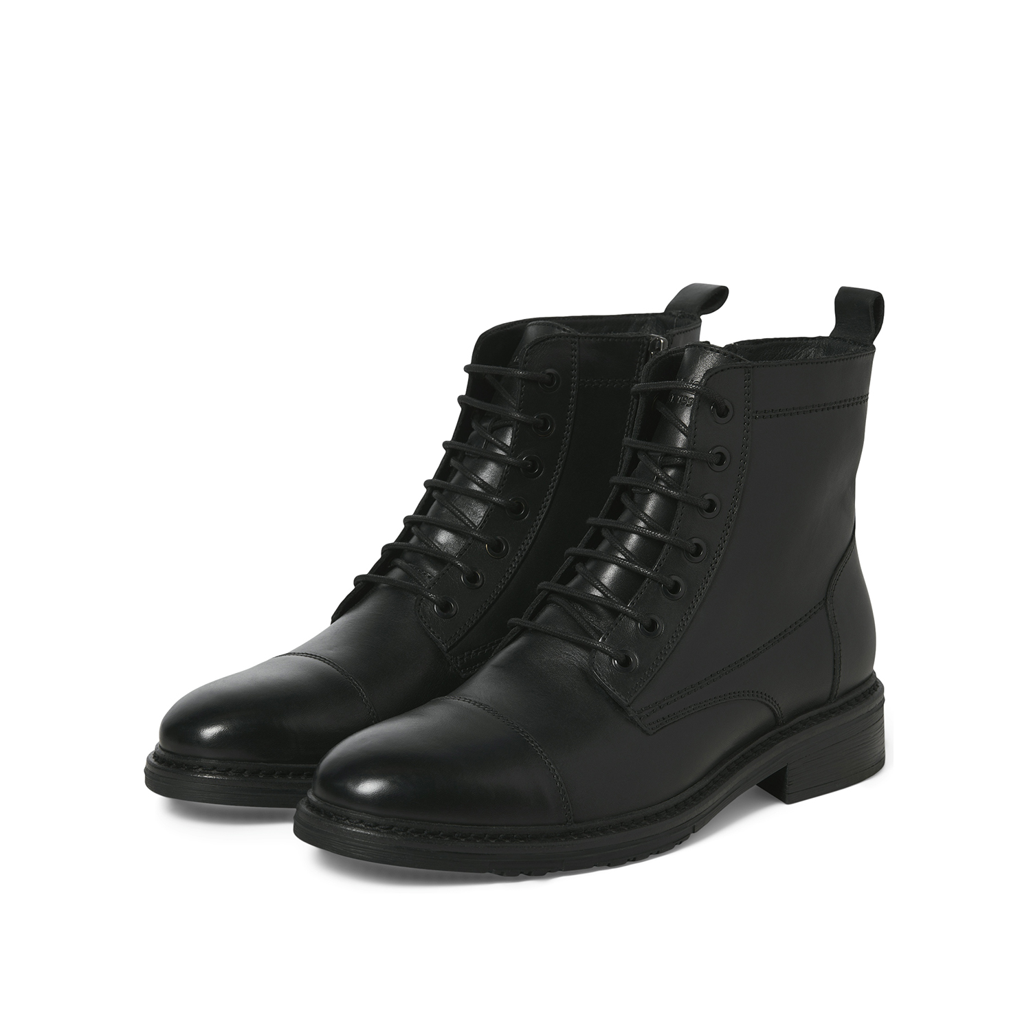 Μαύρο ανδρικό δερμάτινο μποτάκι φωτογραφία