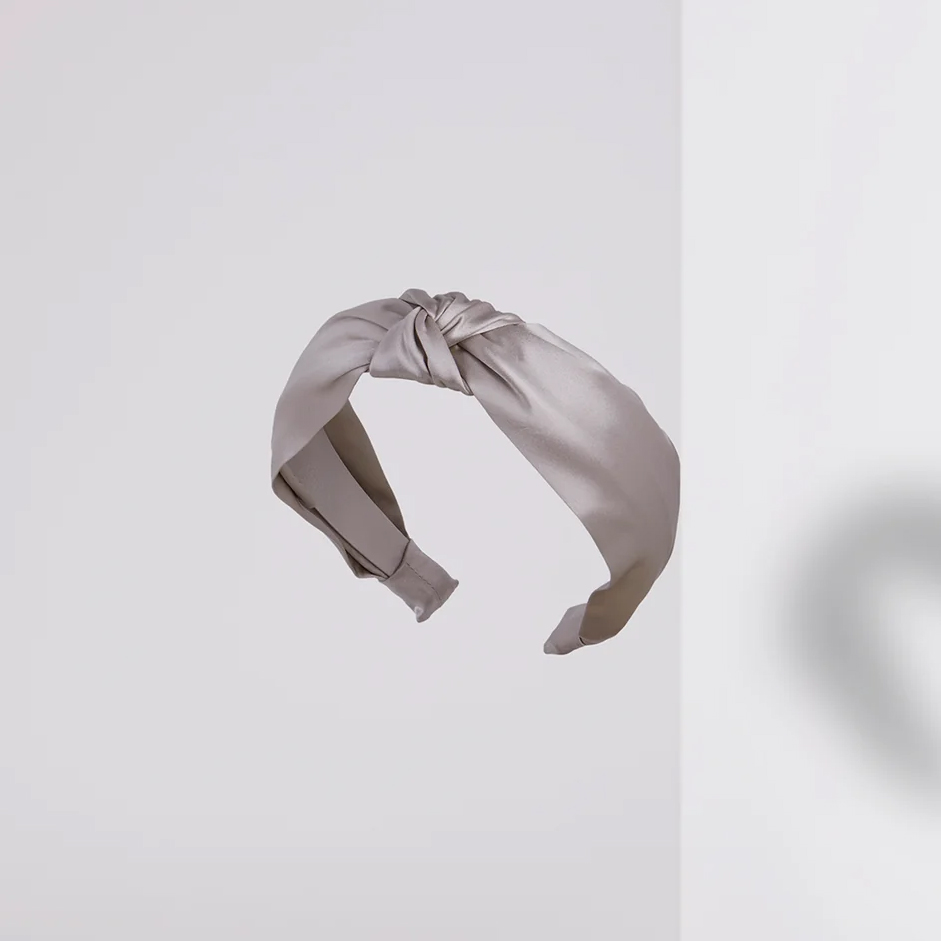 Μπεζ μεταξωτή στέκα μαλλιών