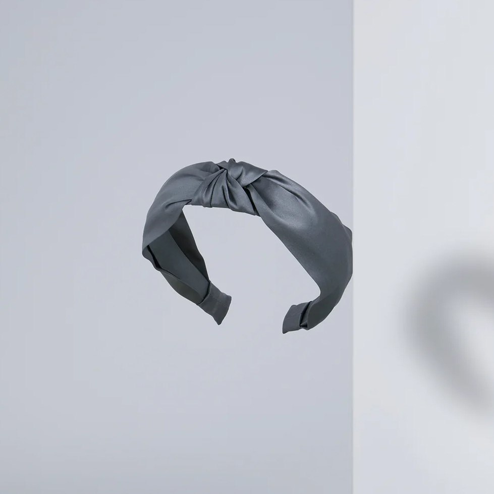 Γκρι μεταξωτή στέκα μαλλιών