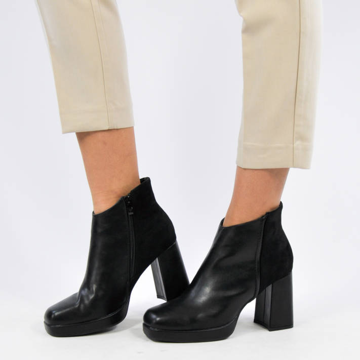 Μαύρο μποτάκι