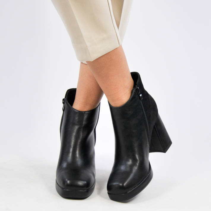 Μαύρο μποτάκι