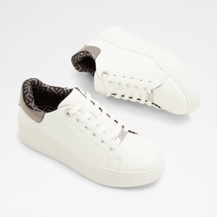 White sneaker NINY