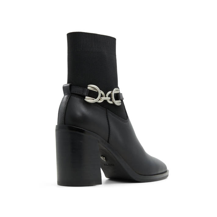 Μαύρο δερμάτινο μποτάκι WYLACLYA