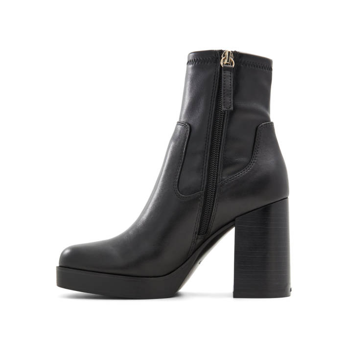 Μαύρο δερμάτινο μποτάκι SERAPHICA