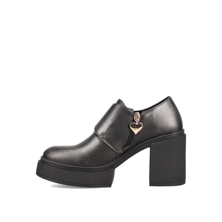 Black ankle boot