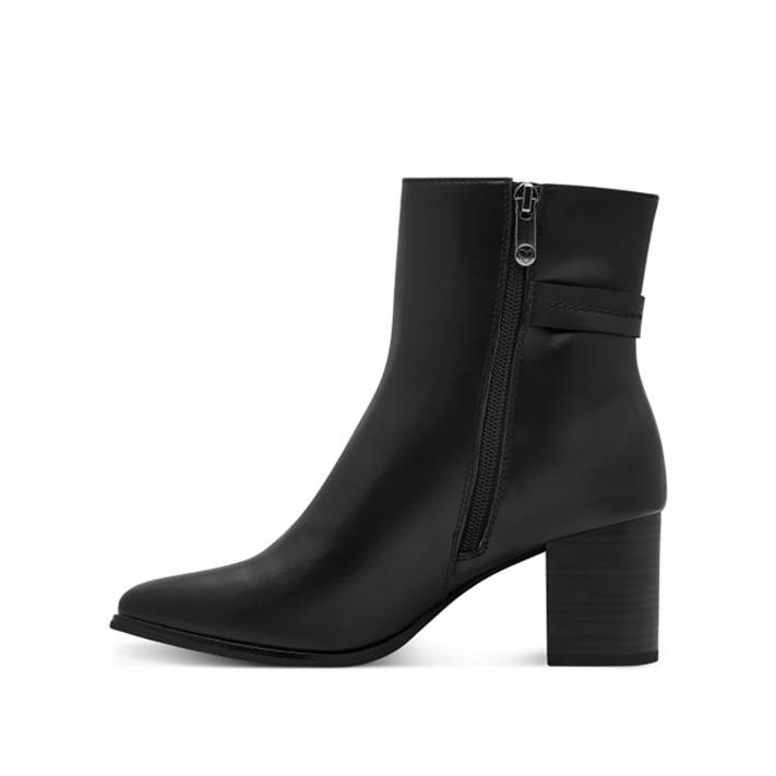 Μαύρο μποτάκι