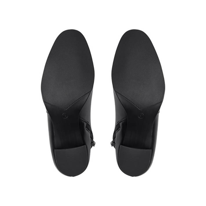 Μαύρο μποτάκι