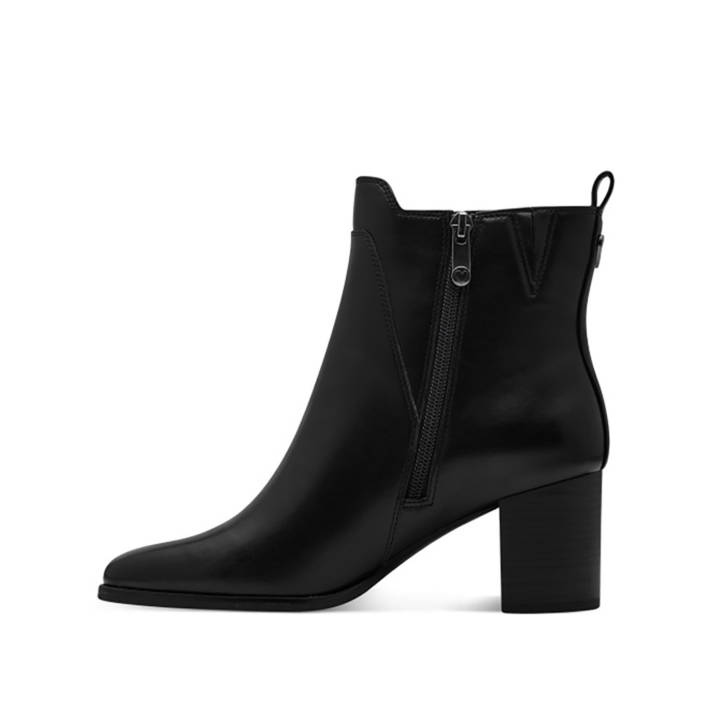 Μαύρο μποτάκι