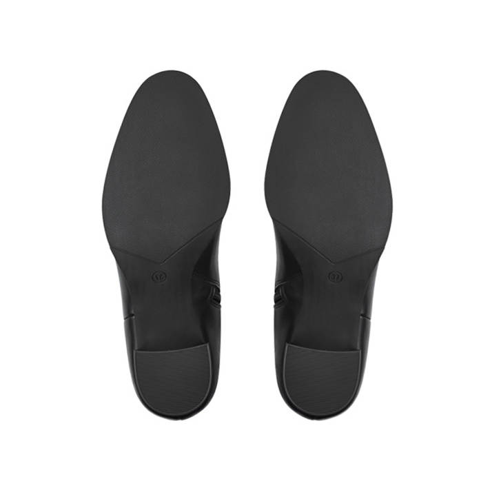 Μαύρη μπότα