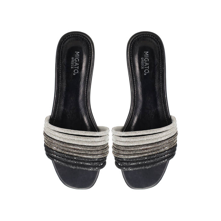 Μαύρο σανδάλι