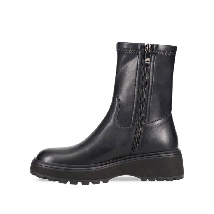 Μαύρο μποτάκι