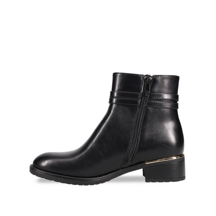 Μαύρο μποτάκι