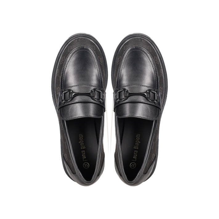 Black chunky loafer