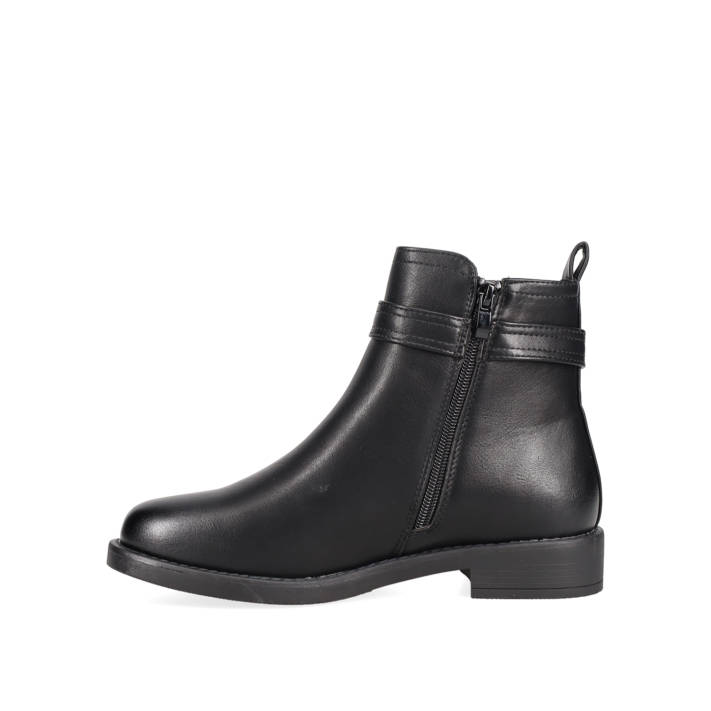 Μαύρο μποτάκι