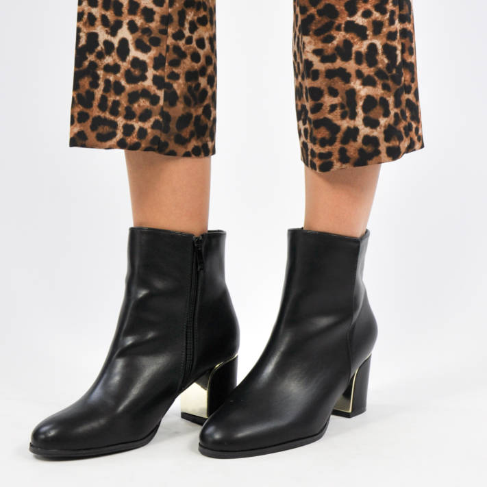 Black bootie