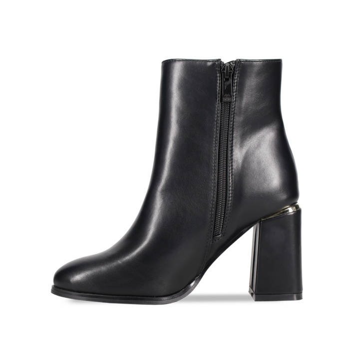 Black bootie