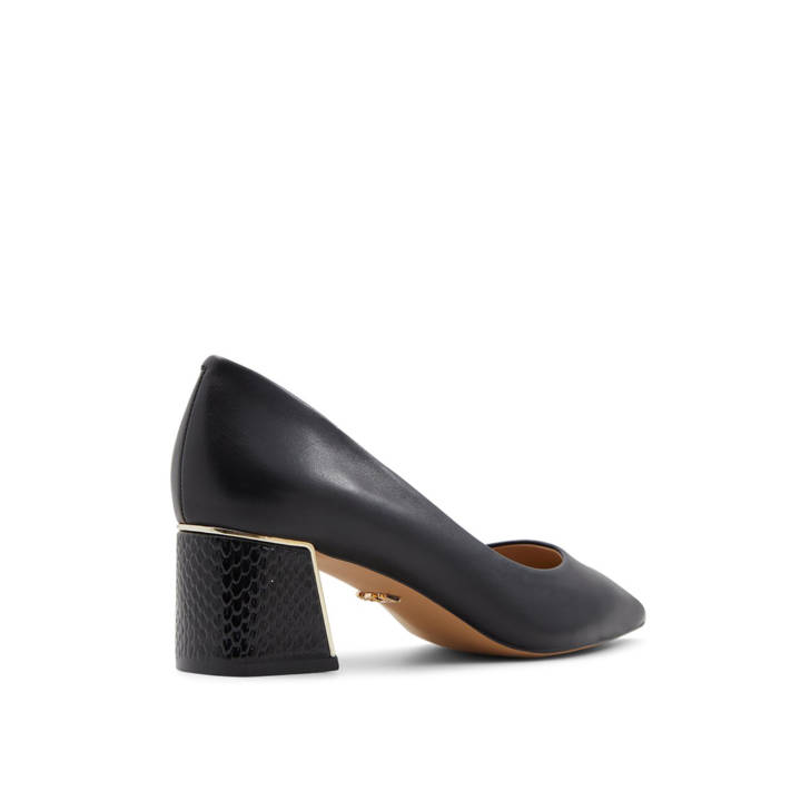 Black leather pump ELAMAEVER