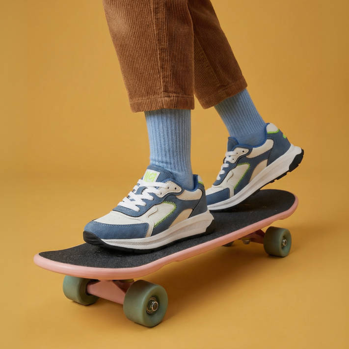 Kids white sneaker