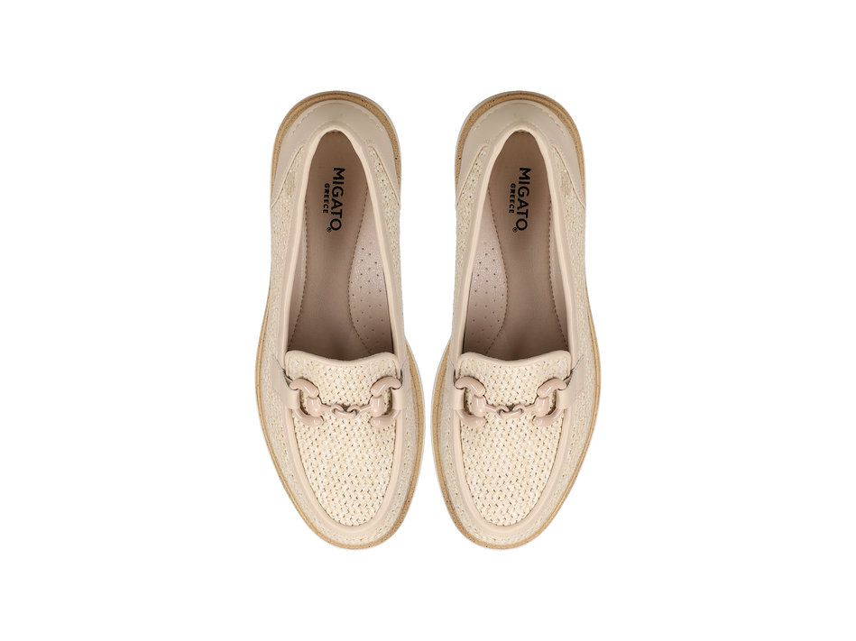 Beige loafer