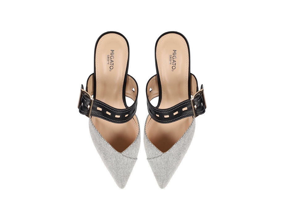 Black ballet flat