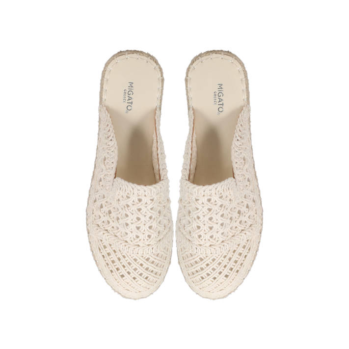 Μπεζ slip-on εσπαντρίγια