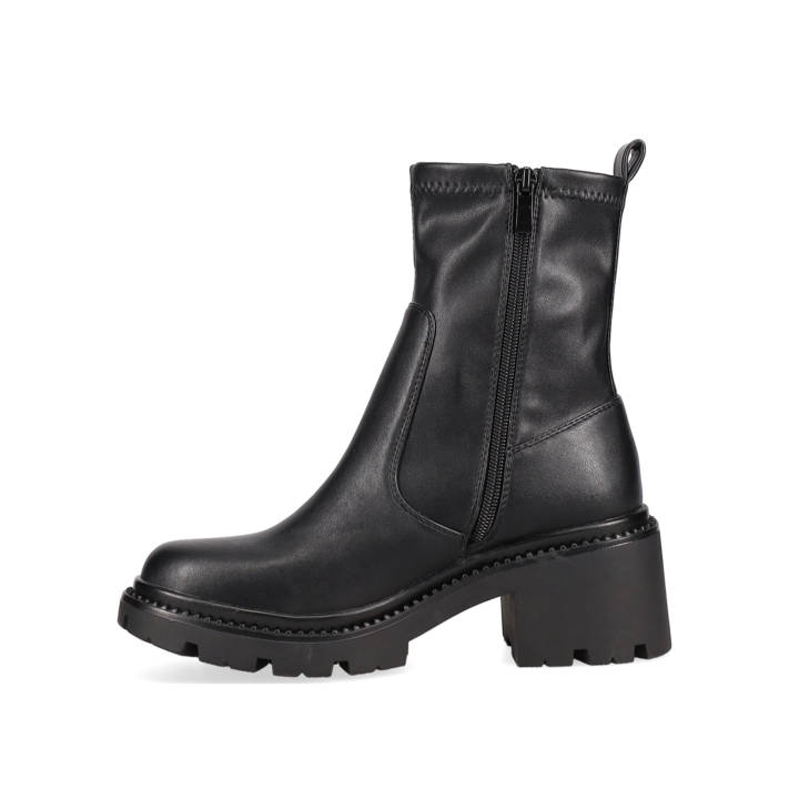 Μαύρο μποτάκι