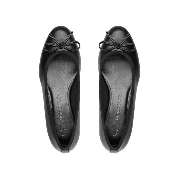 Black ballet flat