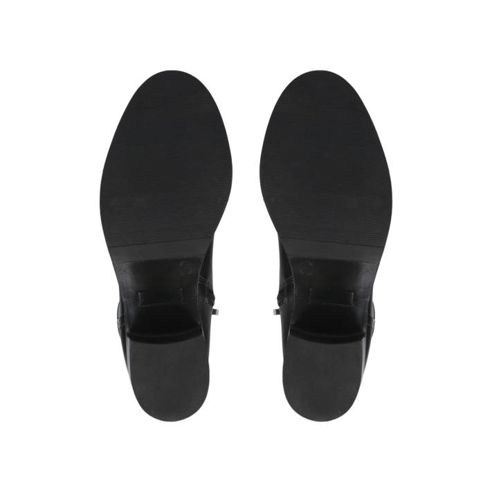 Μαύρη δερμάτινη μπότα