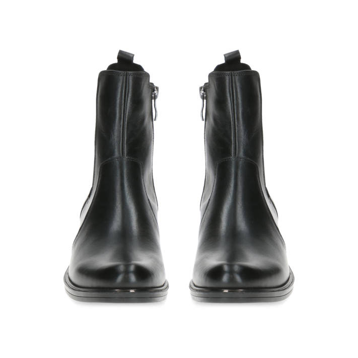 Black ankle leather boot