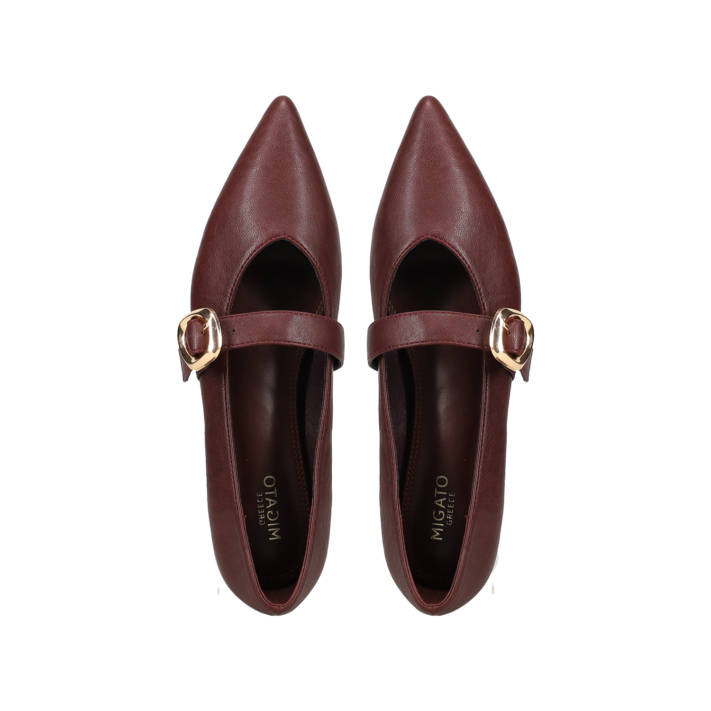 Μπορντώ μπαλαρίνα