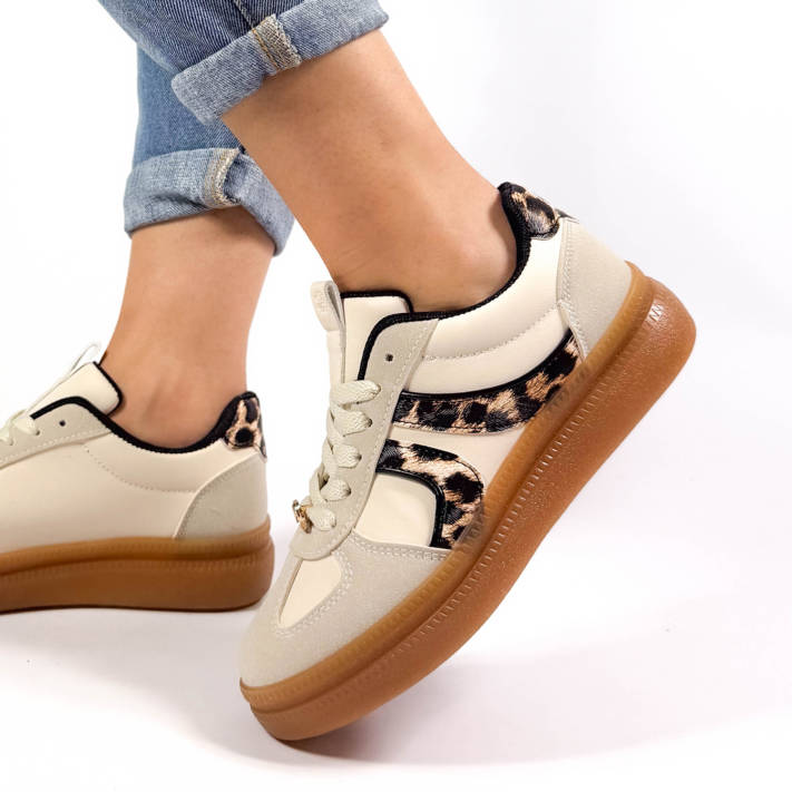 Beige sneaker