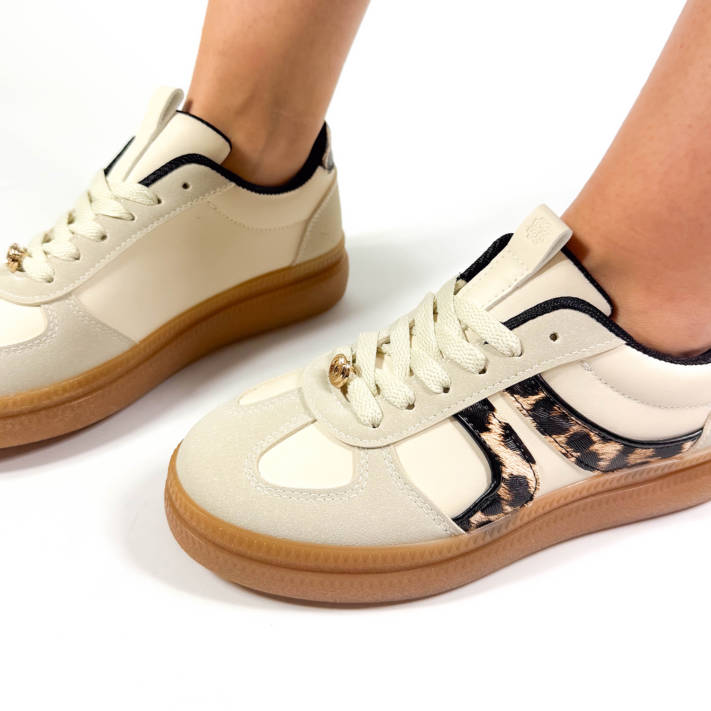 Beige sneaker