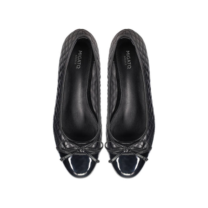 Black quilted ballet flat