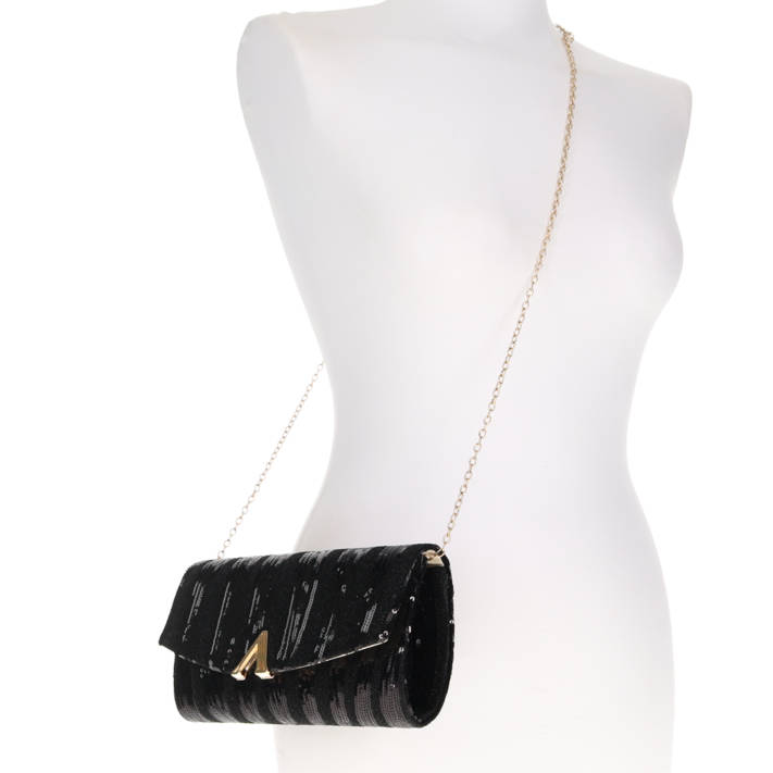 Black clutchbag