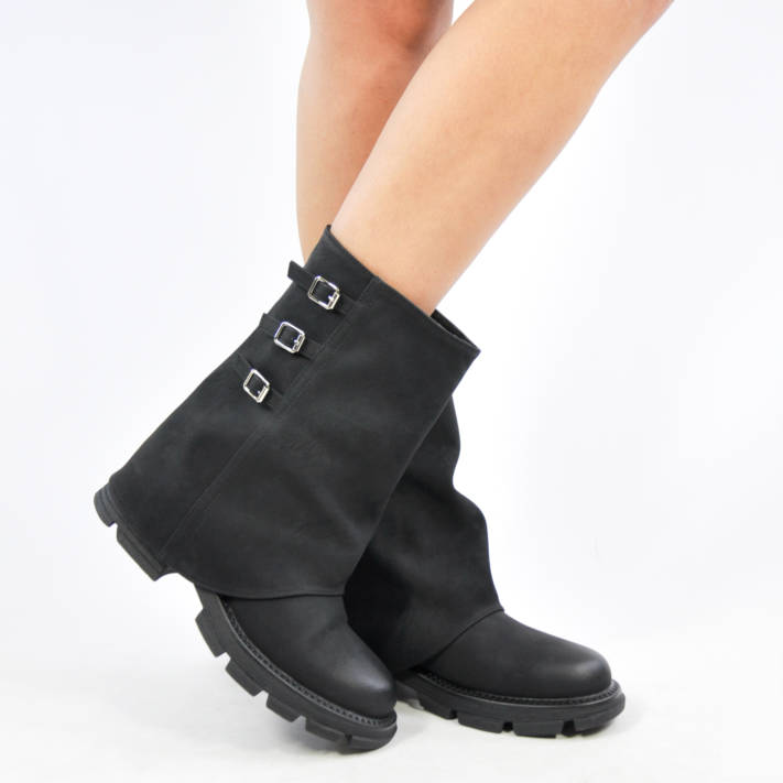 Black bootie with gaiter