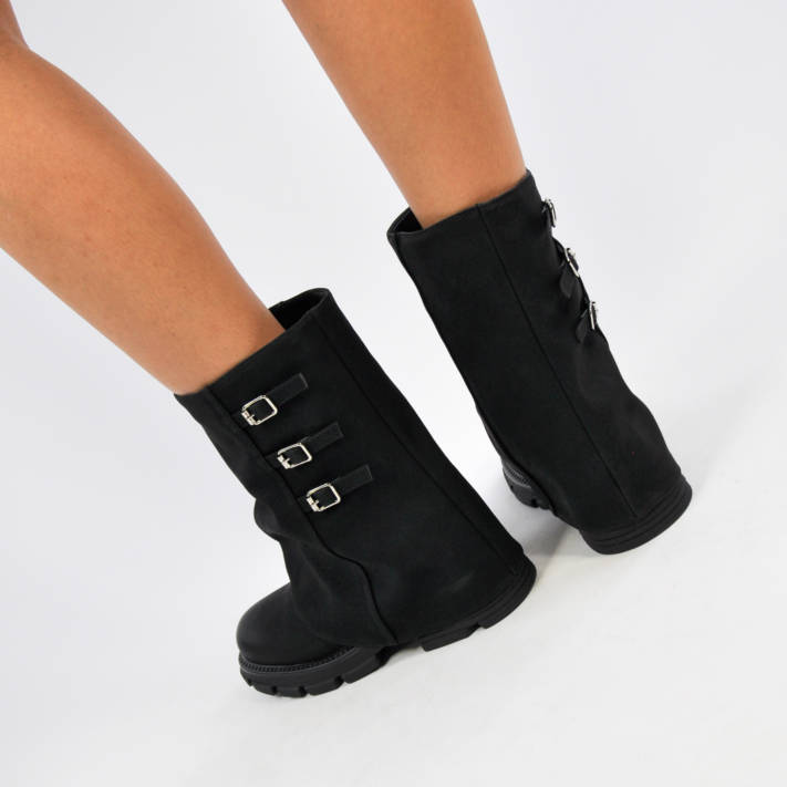 Black bootie with gaiter