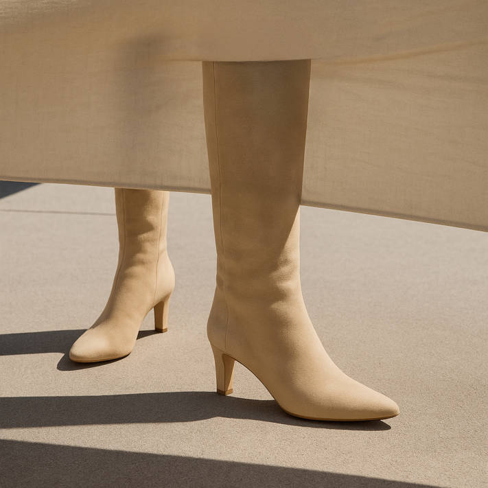 Beige suede boot