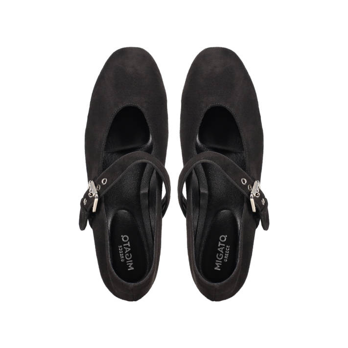 Black ballet flat