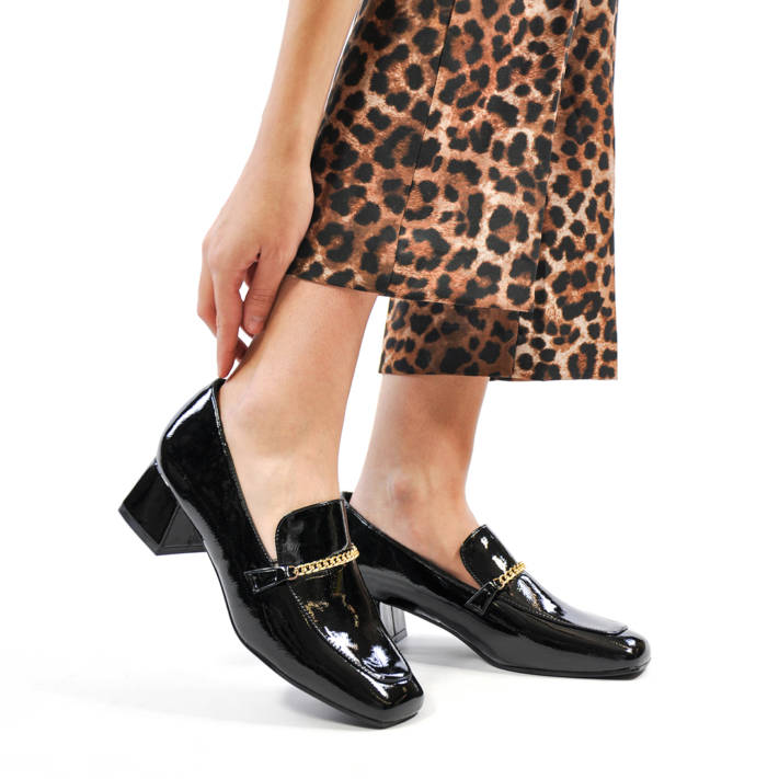 Μαύρο loafer λουστρίνι