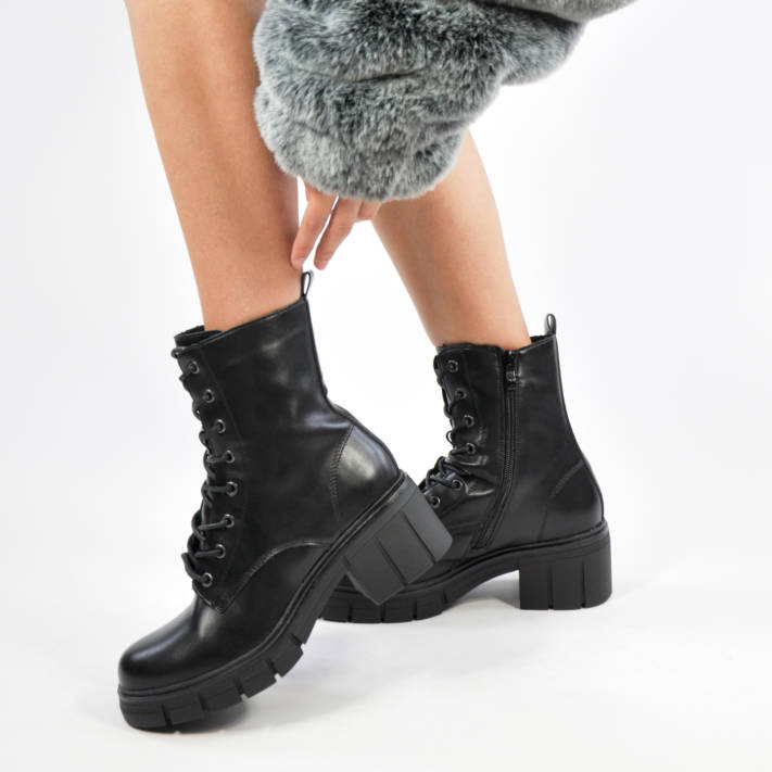 Μαύρο αρβυλάκι