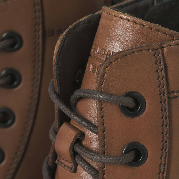 Καφέ ανδρικό δερμάτινο μποτάκι