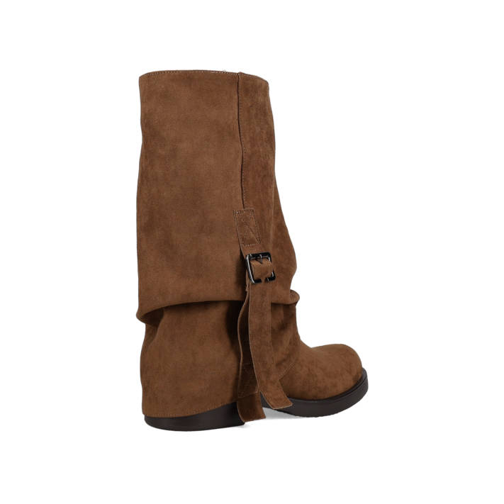 Καφέ μποτάκι με γκέτα