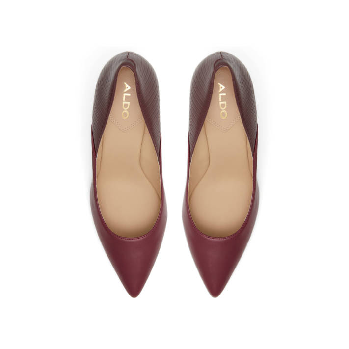 Burgundy pump ASTORE
