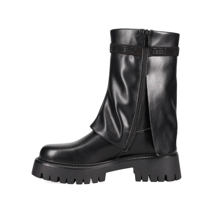 Blavk bootie with gaiter