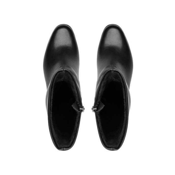 Black bootie with gaiter