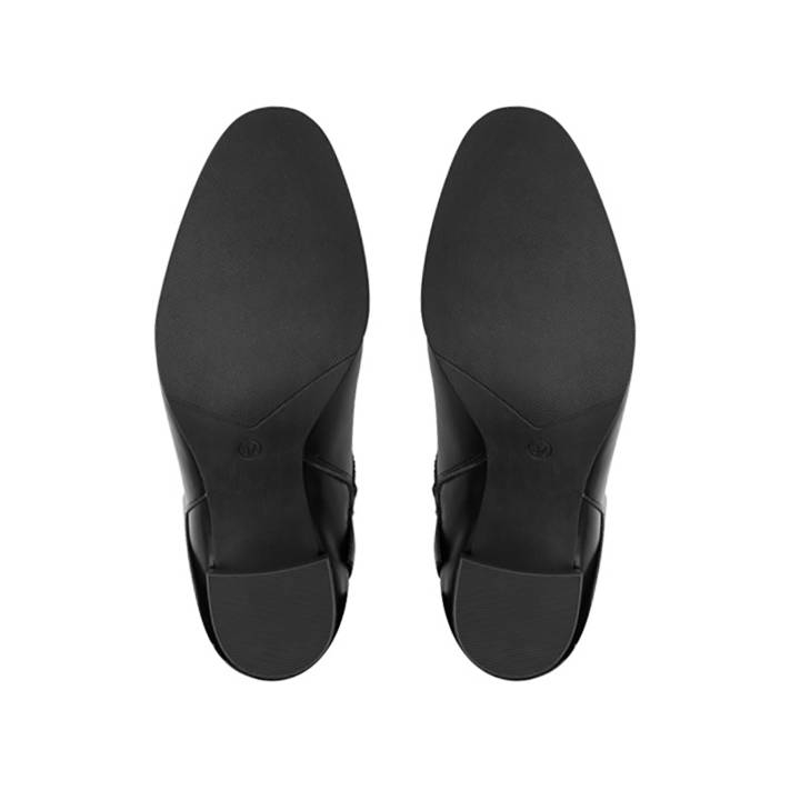 Black bootie with gaiter