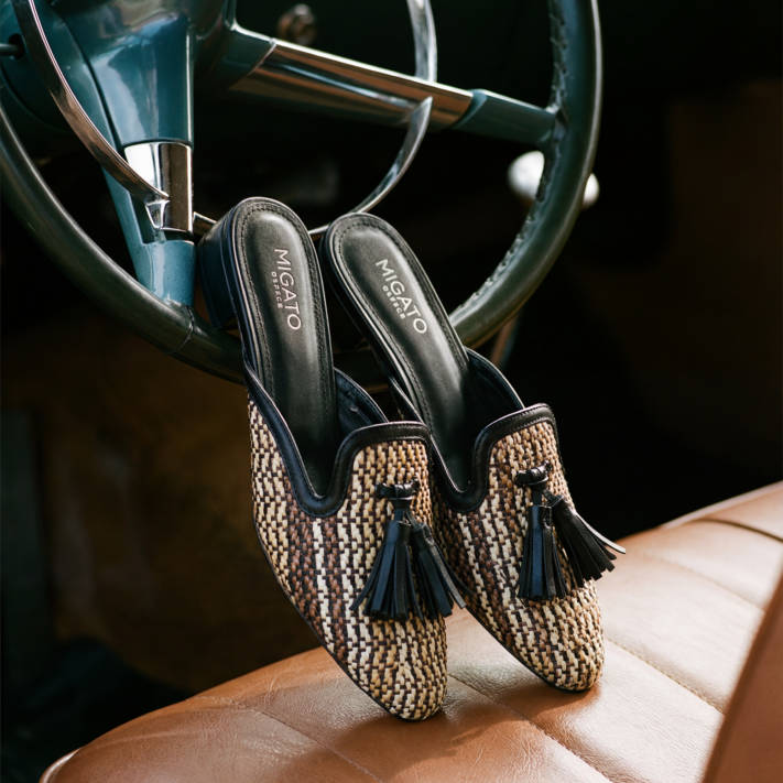 Black knit mule