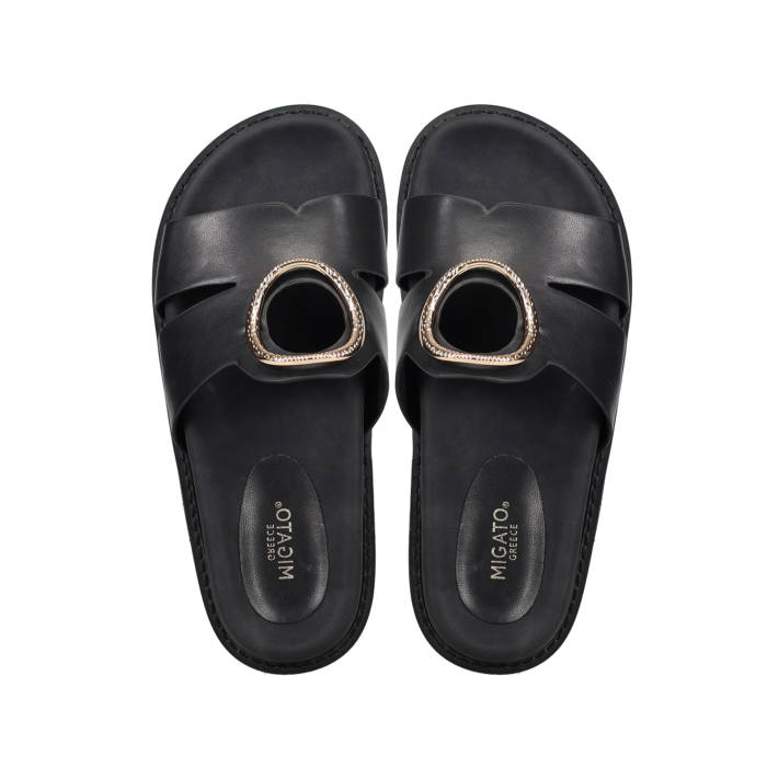 Black footbed sandal