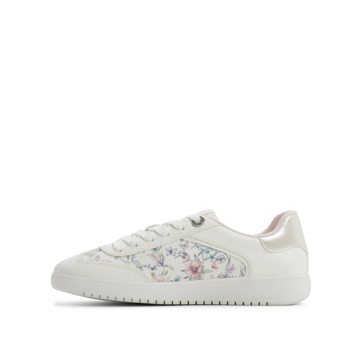 White sneaker AREANNE