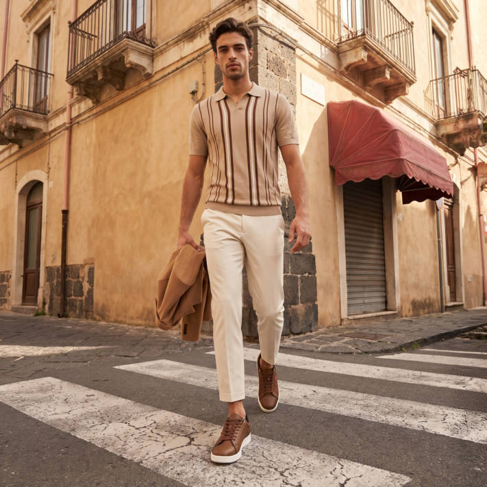Mens tan sneaker
